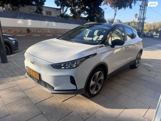 מודעת רכב ג׳ילי Geometry C