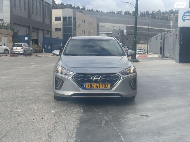 יונדאי איוניק