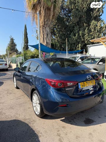 מאזדה 3