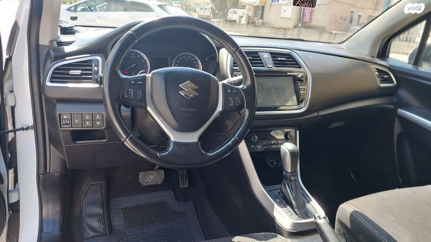 סוזוקי קרוסאובר