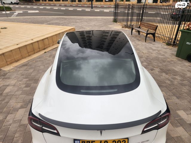טסלה מודל 3