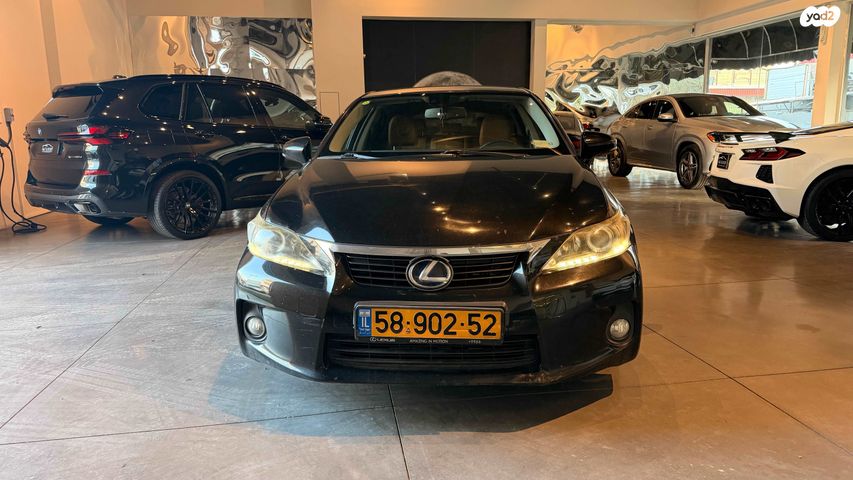 מודעת רכב לקסוס CT