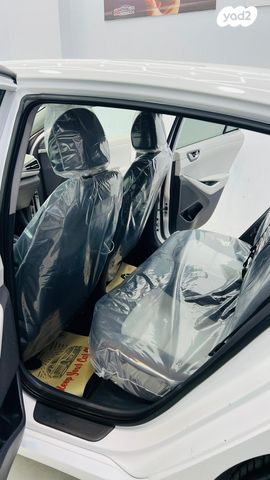 יונדאי איוניק