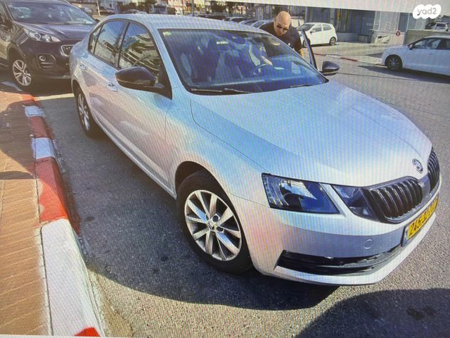 סקודה אוקטביה