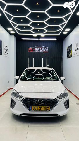 יונדאי איוניק