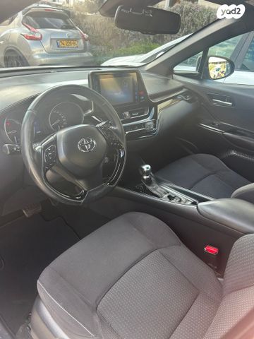 טויוטה C-HR