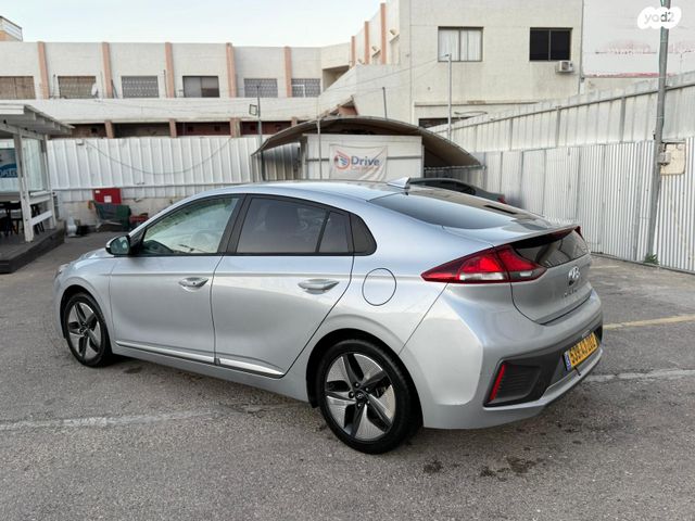 יונדאי איוניק