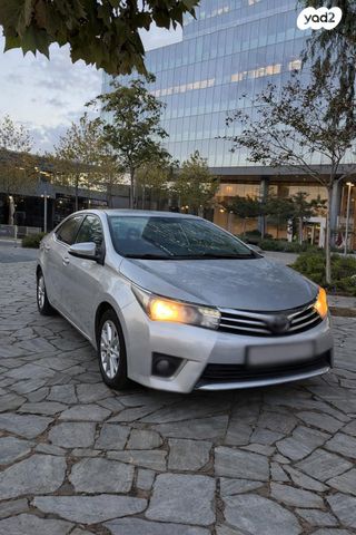 טויוטה קורולה