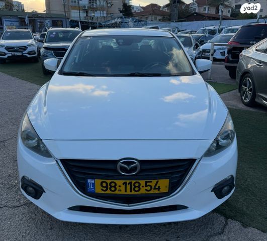 מודעת רכב מאזדה 3