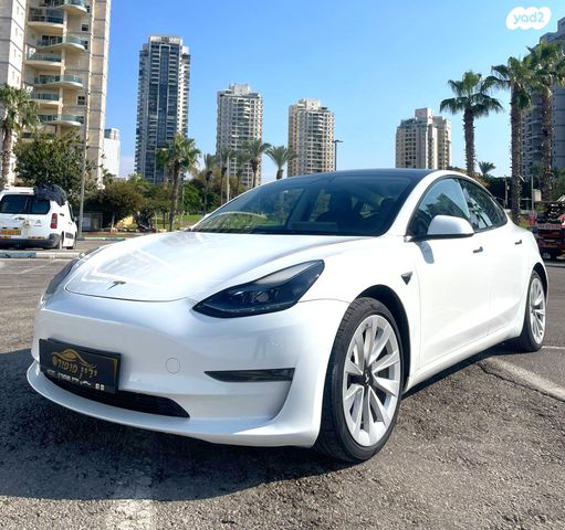 מודעת רכב טסלה מודל 3