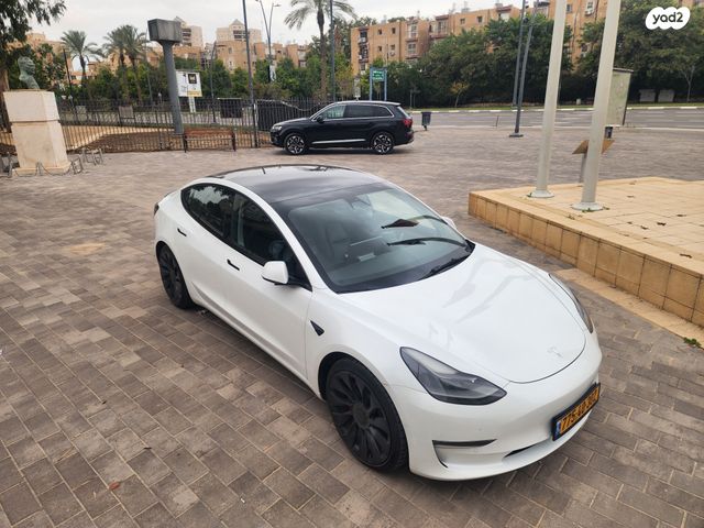 טסלה מודל 3