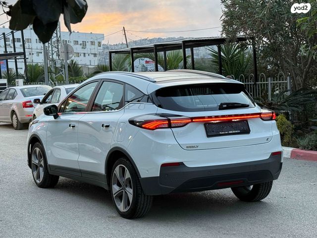 ג׳ילי Geometry C