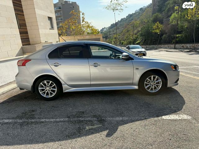 מיצובישי לנסר