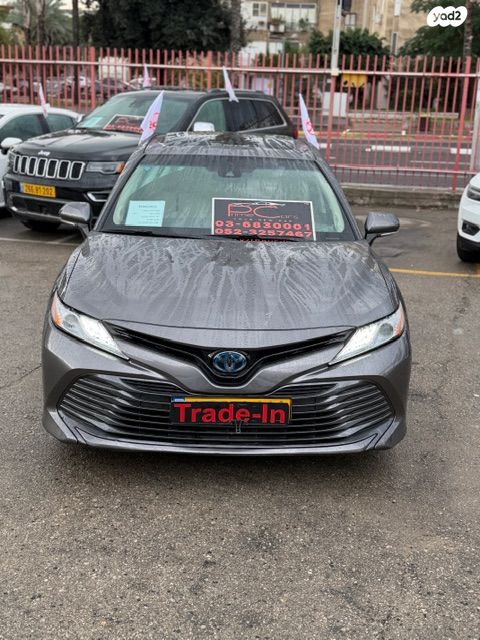 מודעת רכב טויוטה קאמרי 1