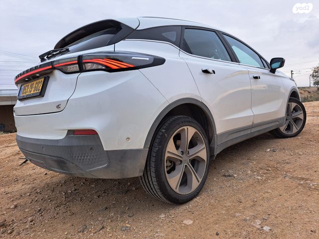 ג׳ילי Geometry C