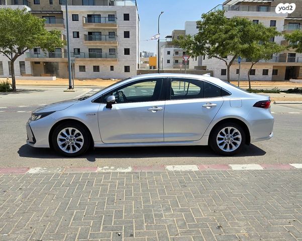 טויוטה קורולה