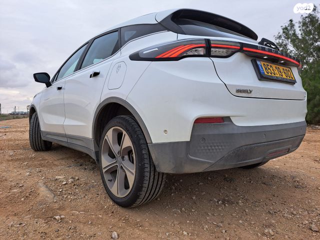 מודעת רכב ג׳ילי Geometry C