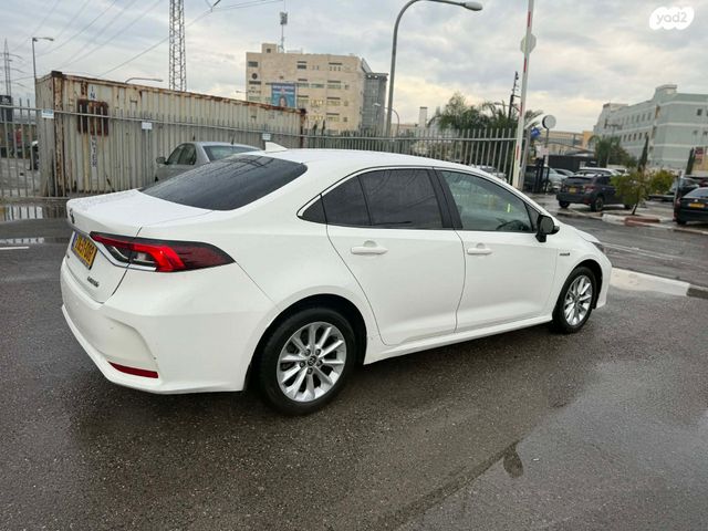 מודעת רכב טויוטה קורולה 1