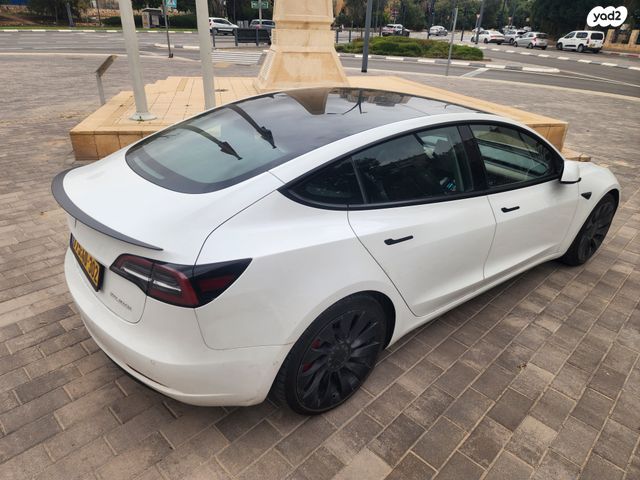 טסלה מודל 3