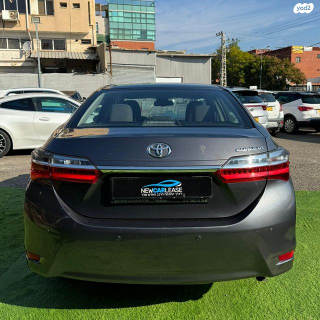 טויוטה קורולה