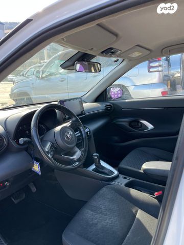 טויוטה יאריס קרוס