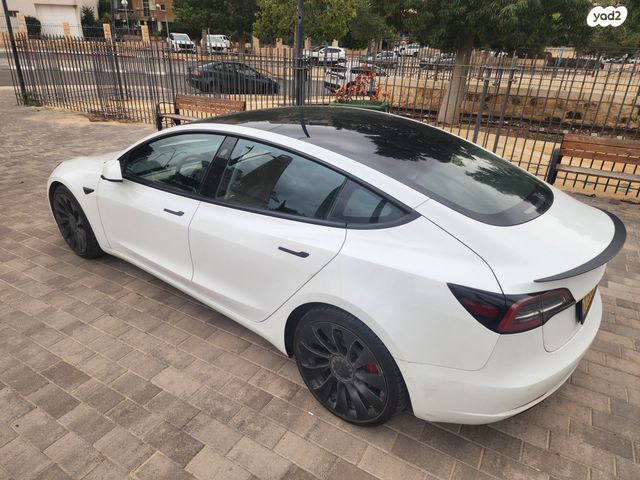 טסלה מודל 3