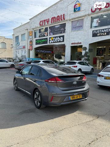 יונדאי איוניק