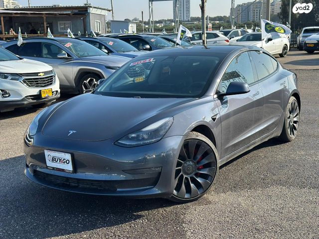 מודעת רכב טסלה מודל 3