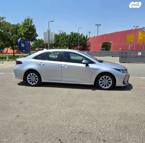 טויוטה קורולה