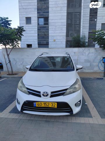 מודעת רכב טויוטה ורסו