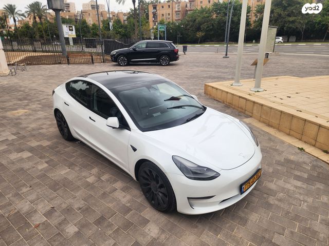 טסלה מודל 3