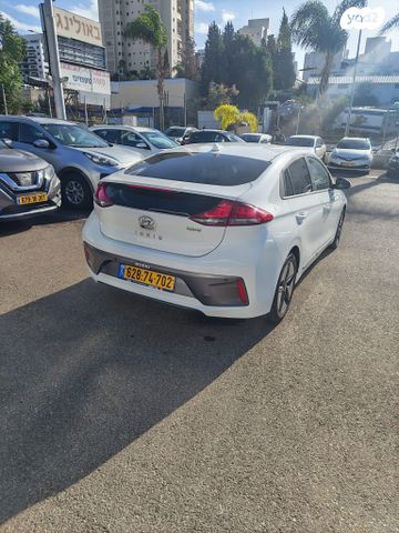 יונדאי איוניק