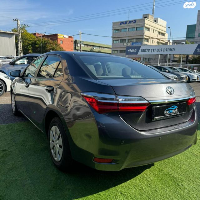 טויוטה קורולה