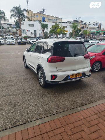קיה נירו פלוס