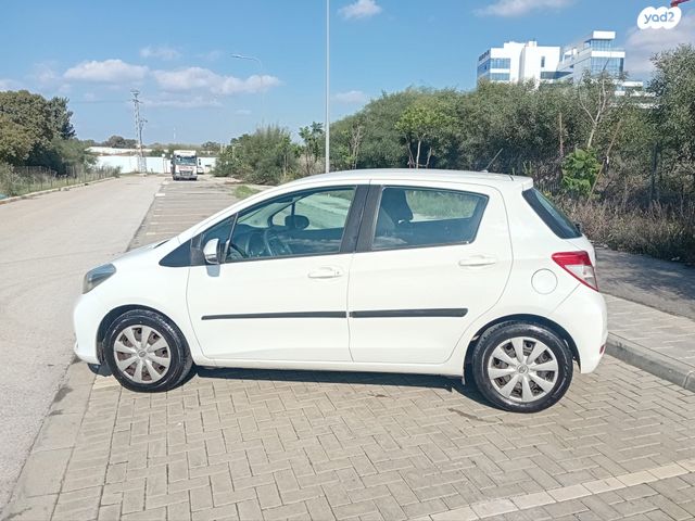 טויוטה יאריס