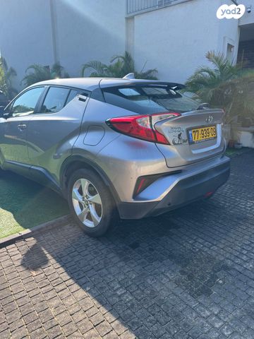 מודעת רכב טויוטה C-HR 2