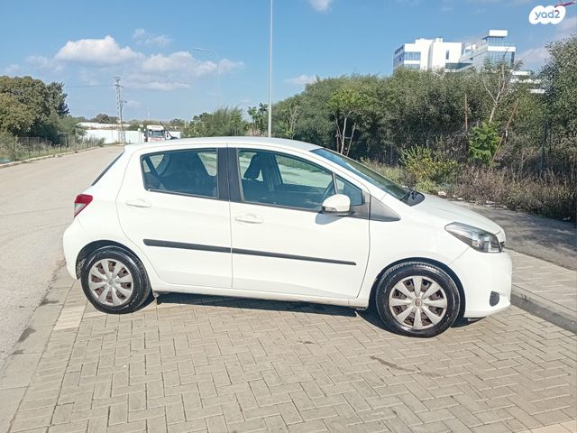 טויוטה יאריס