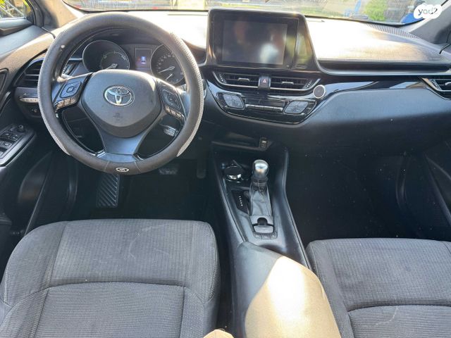 טויוטה C-HR