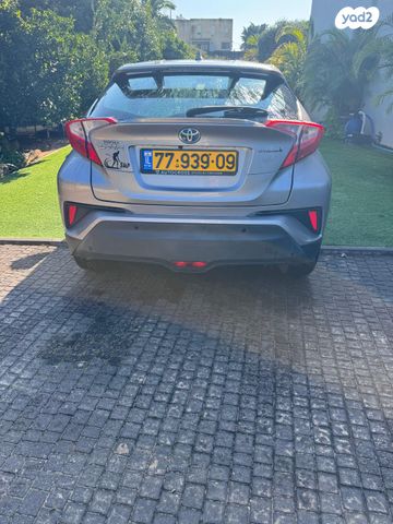 מודעת רכב טויוטה C-HR 1