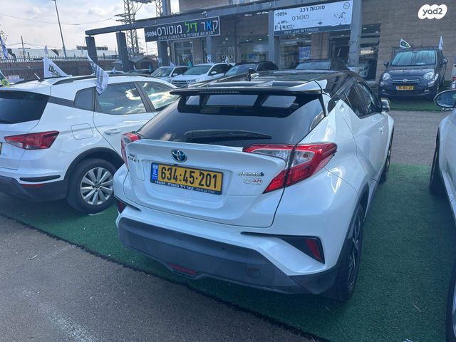 טויוטה C-HR