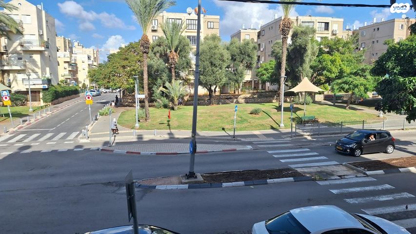 דירה, שמחה הולצברג 32, הגבול רוטשילד, בת ים