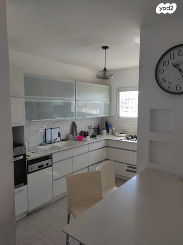 דופלקס, רחבת הזמיר 9, אלעד, אלעד