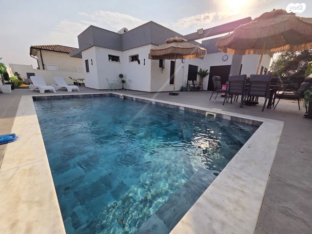 דרך אלי ביטון 10