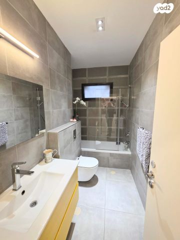 דירה, סוקולוב 1, מרכז דרום, רעננה