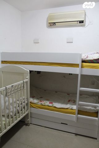 דירת גן, ישראל זנגוויל 9, קרית היובל, ירושלים