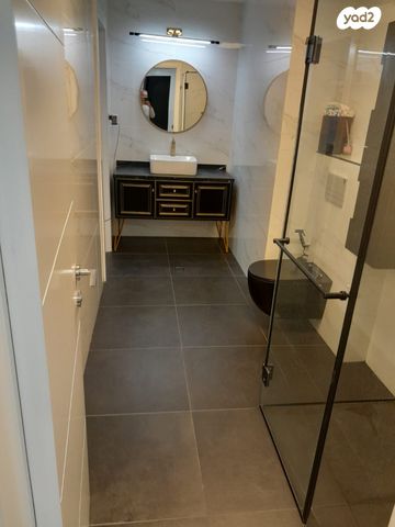 גג/ פנטהאוז, צבי תדמור 8, ח-501, חולון