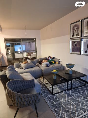 דירת גן, הי"ד 23, נווה רמז, חולון