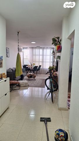 שמחה הולצברג 32