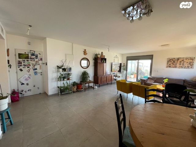 גג/ פנטהאוז, פרופ' יום טוב עסיס 3, פסגת זאב, ירושלים