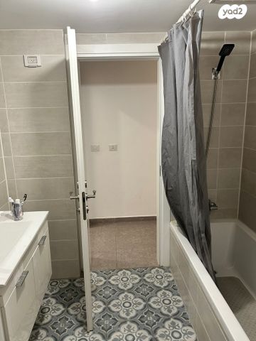 דירה, דרך שיבא 8, רמת אפעל, רמת גן